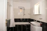 Ванная комната в апартаментах на Вилле «Марина» (в Млини)